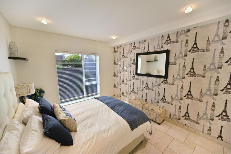 To Let 3 Bedroom Property for Rent in Dolphin Beach Western Cape